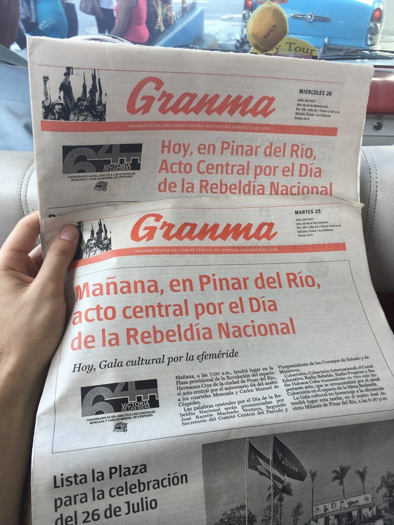 Dos ejemplares del periódico Granma, órgano oficial del Partido Comunista de Cuba, fotografiados en 2017.